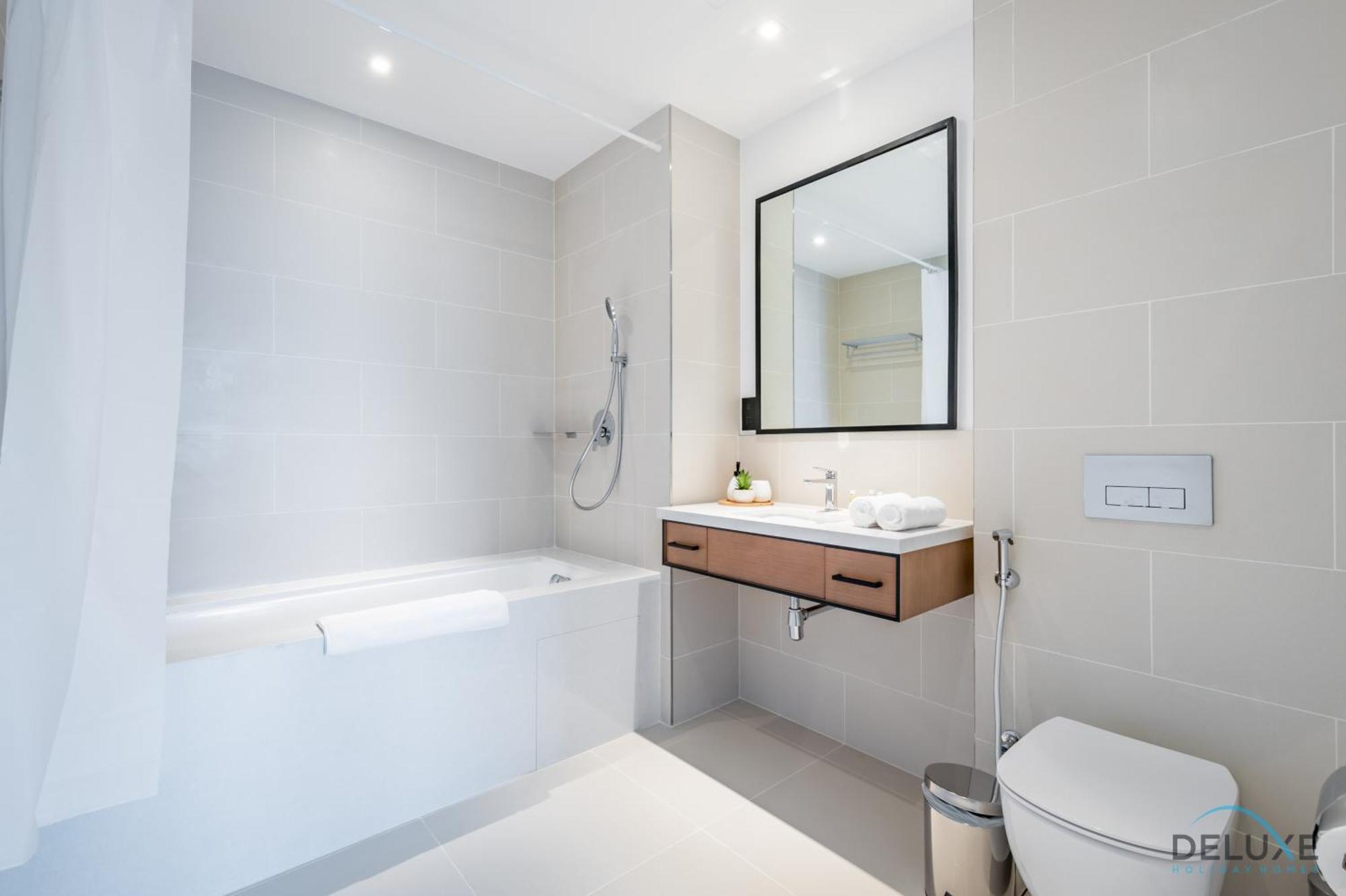 Delightful 2br In Vida Residences Marina By Deluxe Homes *