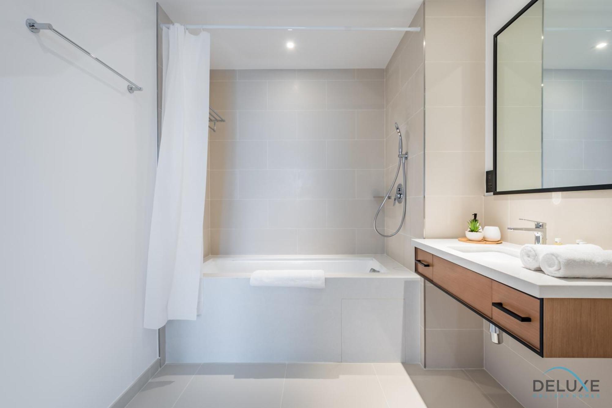 Delightful 2br In Vida Residences Marina By Deluxe Homes Dubai